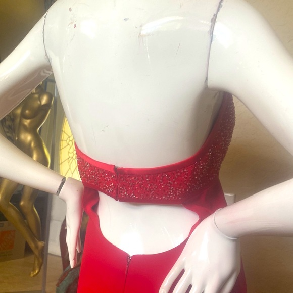 Cire A DIvision of Landra Red Halter Prom Cocktail Formal Gown Dress Sz 4 - Picture 10 of 11